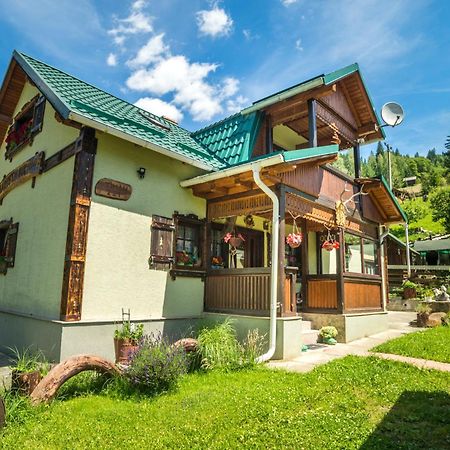 Casa Rustik Bucovina Villa Fundu Moldovei Eksteriør billede
