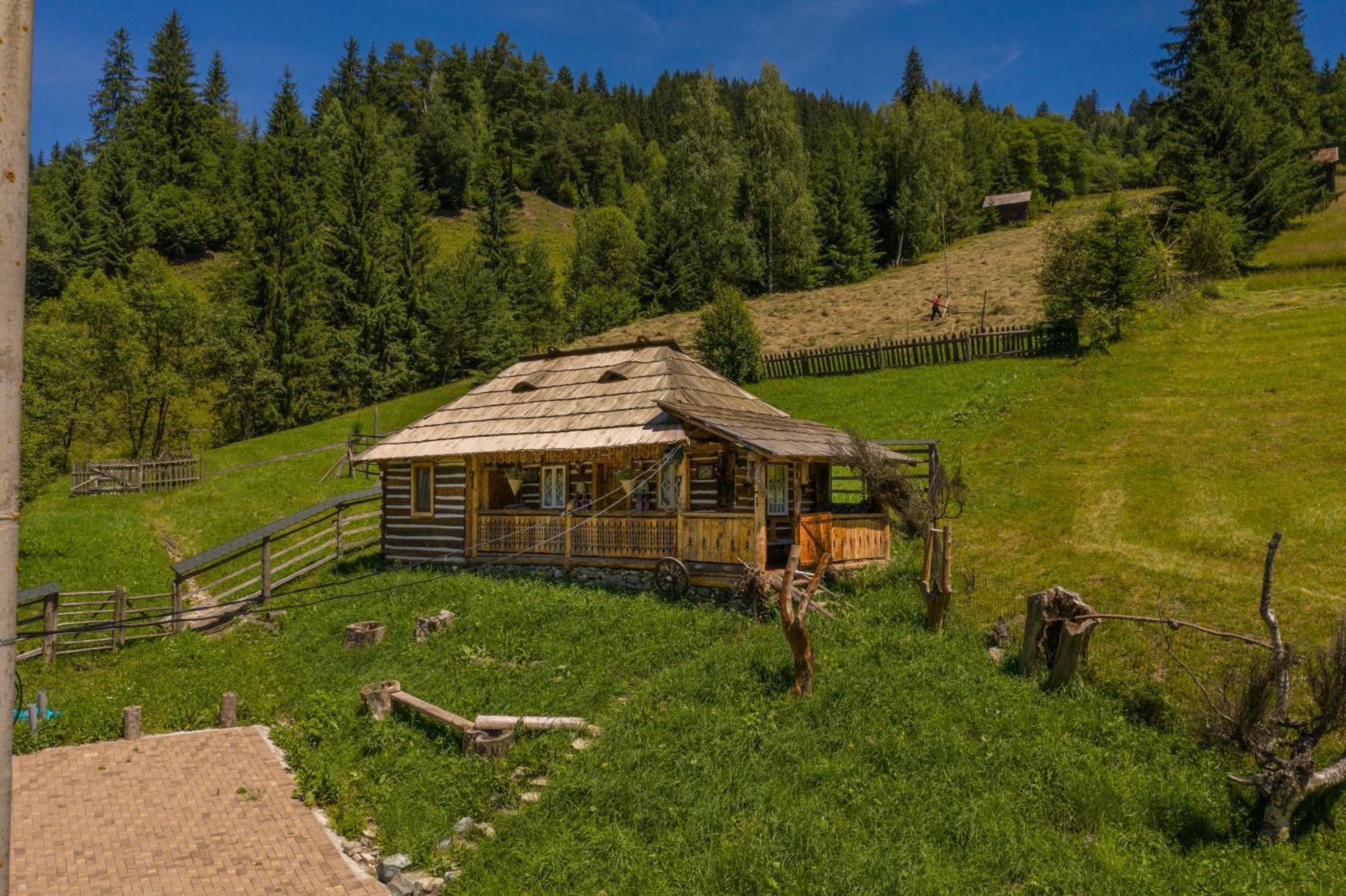 Casa Rustik Bucovina Villa Fundu Moldovei Eksteriør billede